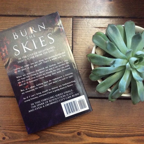 Signed Paperbacks Complete Trilogy: Threads of Dreams 1-3, Canadian YA Fantasy - Picture 7 of 7